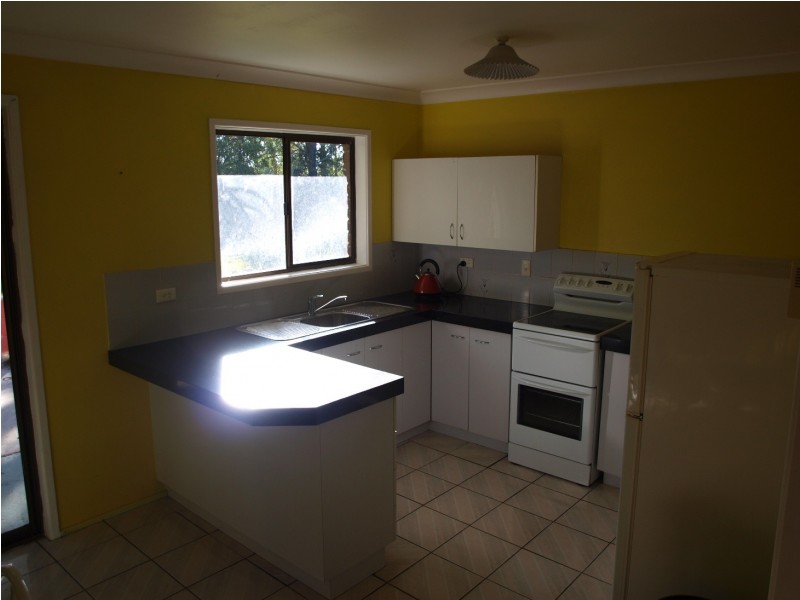 17 Jones Street, Blackstone QLD 4304