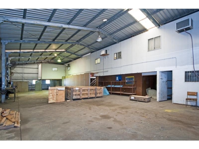 85 Lobb Street, Churchill QLD 4305