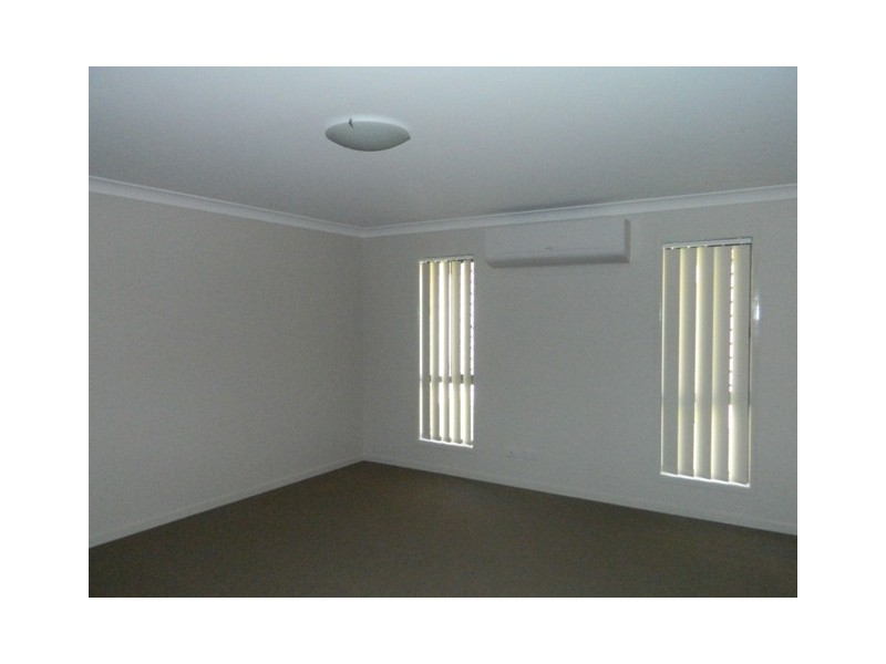 17 Goldenwood Crescent, Fernvale QLD 4306