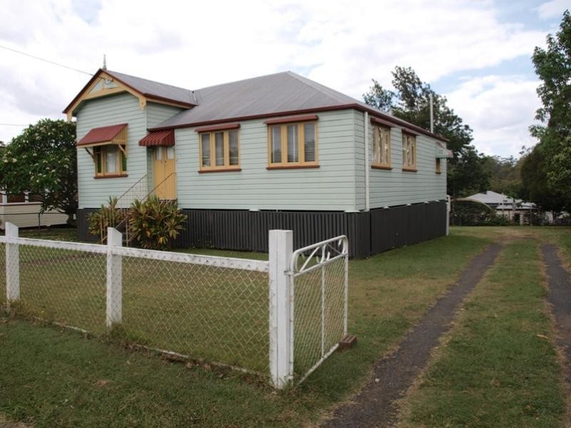 7 Waterworks Road, North Ipswich QLD 4305