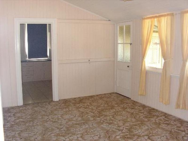 7 Waterworks Road, North Ipswich QLD 4305