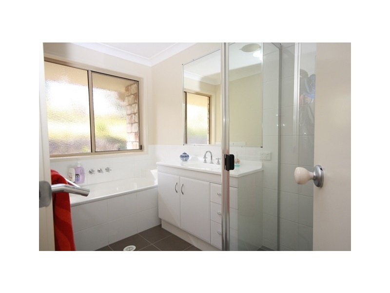99 Beeston Drive, Fernvale QLD 4306