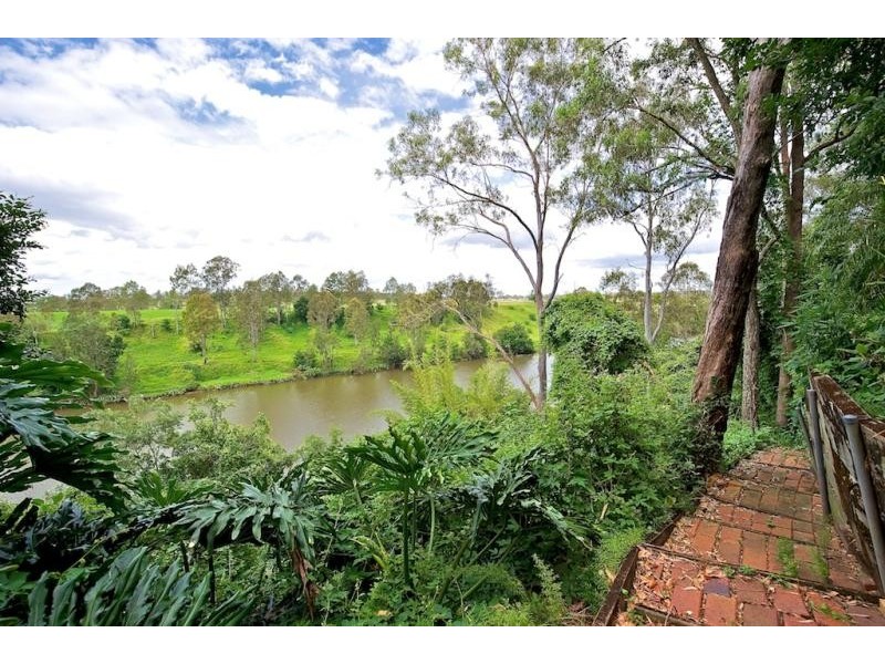 12 Minaji Court, Karana Downs QLD 4306