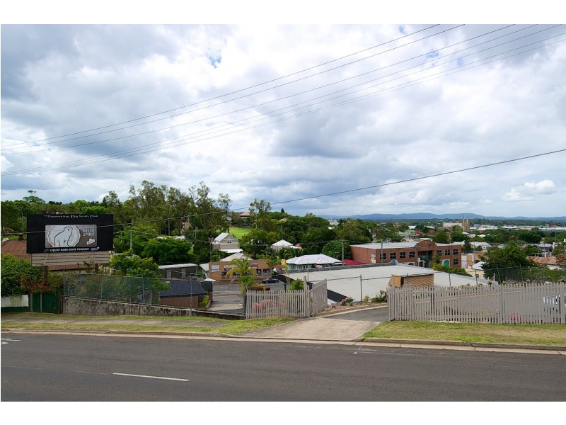 5 Burnett Street, West Ipswich QLD 4305