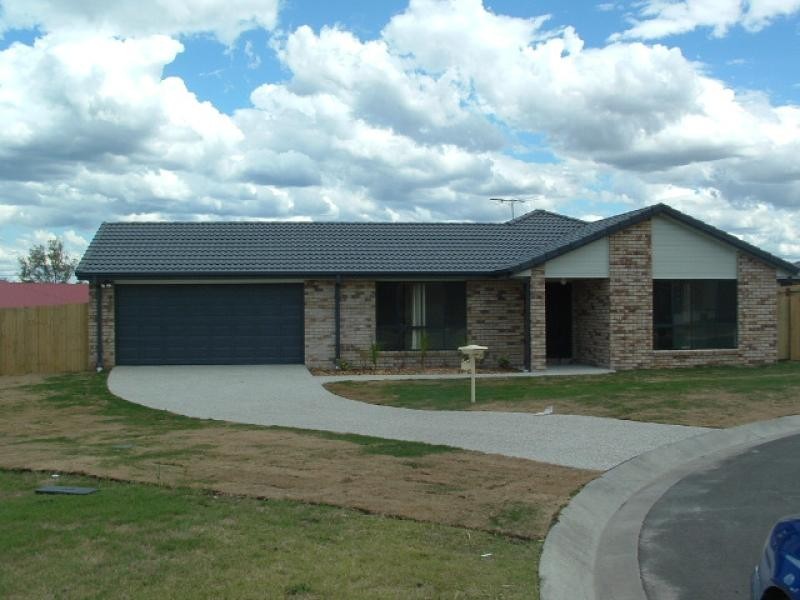 8 Ben Court, Yamanto QLD 4305