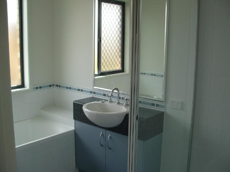 8 Ben Court, Yamanto QLD 4305