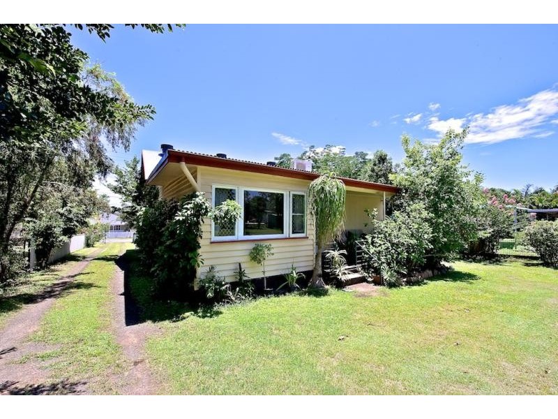 17 Brisbane Road, Redbank QLD 4301