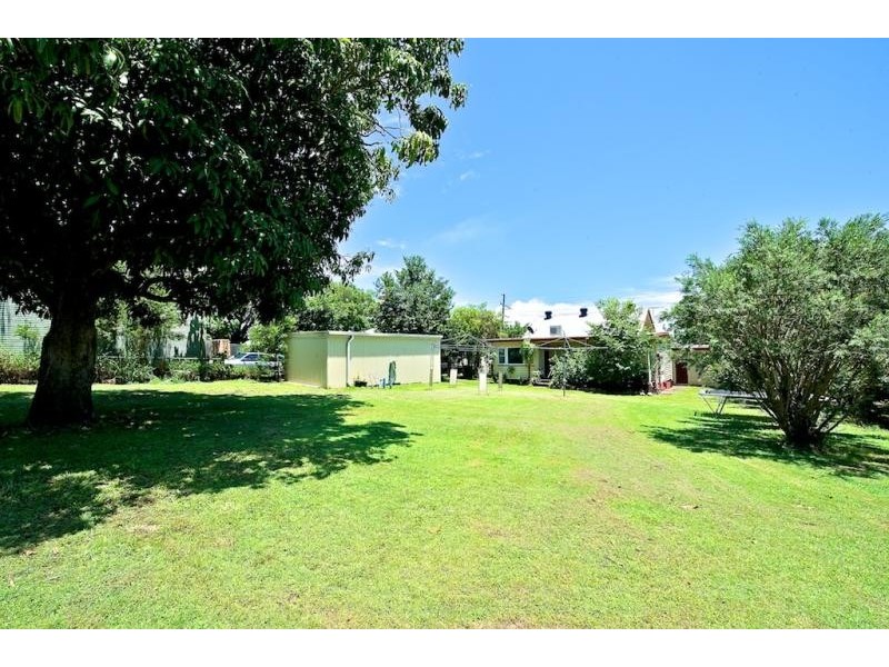 17 Brisbane Road, Redbank QLD 4301