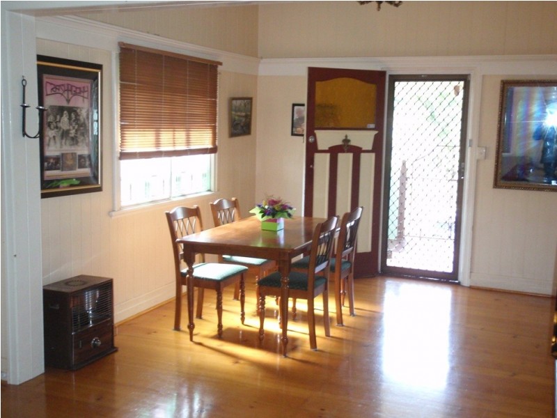 7 Chubb Street, One Mile QLD 4305