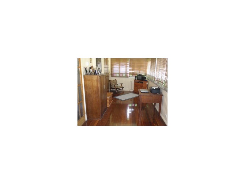 7 Chubb Street, One Mile QLD 4305