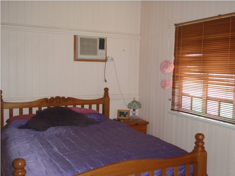 7 Chubb Street, One Mile QLD 4305
