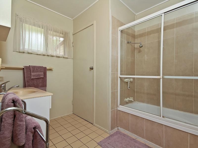 67 lyndon way, Karalee QLD 4306