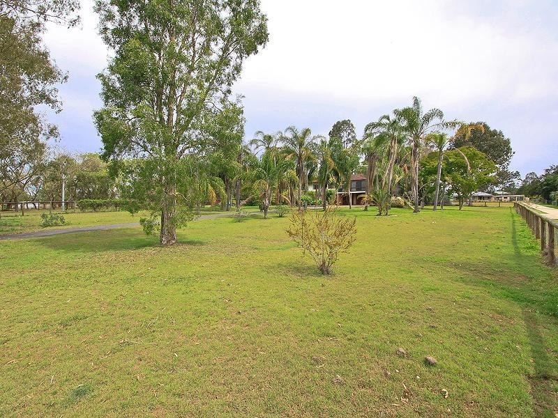 67 lyndon way, Karalee QLD 4306