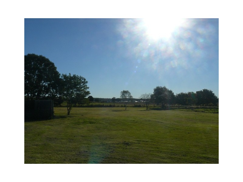 21 Green Street, Lowood QLD 4311