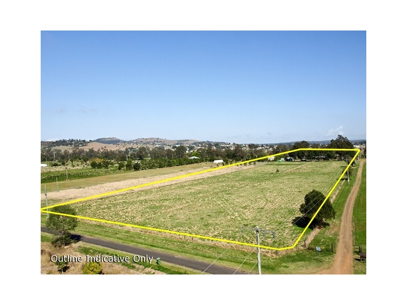 81 Linum Road, Wivenhoe Pocket QLD 4306