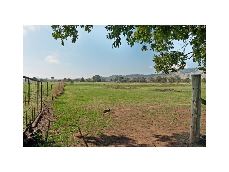 81 Linum Road, Wivenhoe Pocket QLD 4306