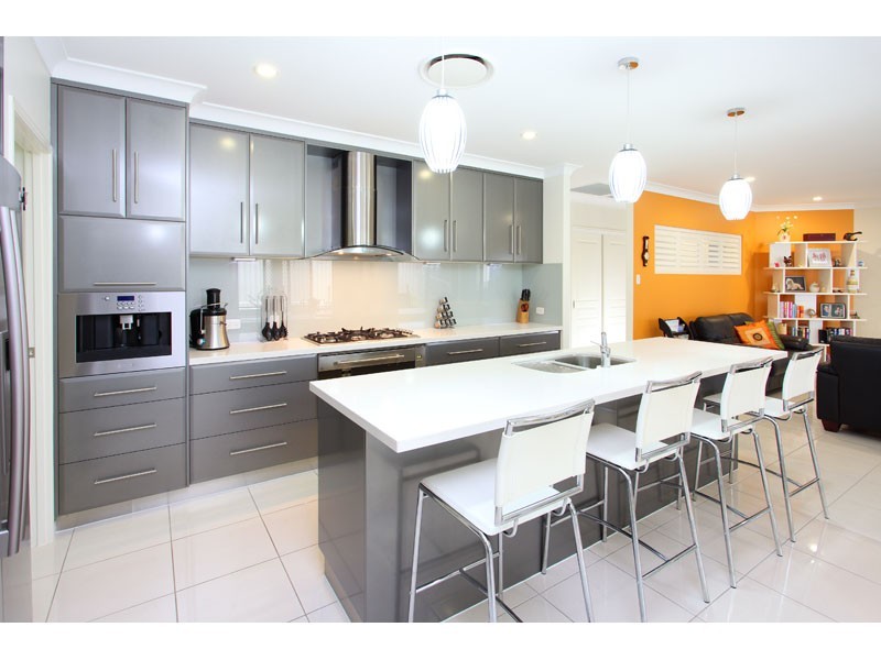 25 Shamrock Court, Chuwar QLD 4306