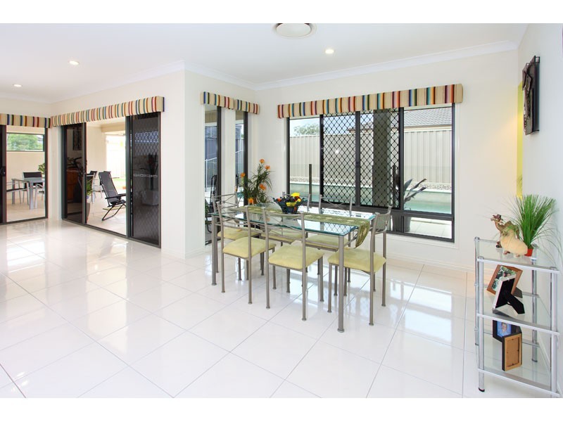 25 Shamrock Court, Chuwar QLD 4306