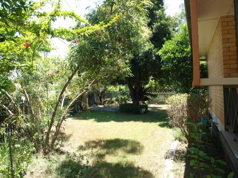 2 Avon Street, Leichhardt QLD 4305