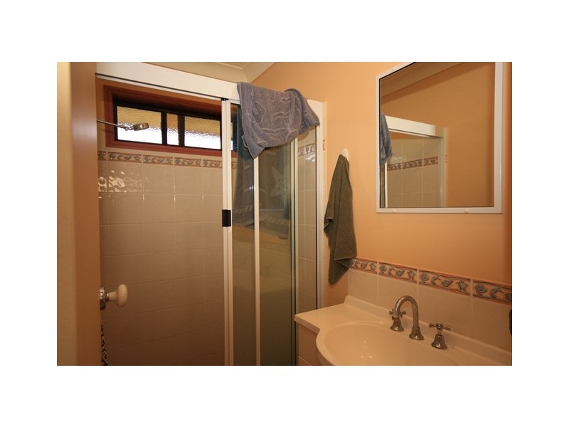 6 Bauer Street, Lowood QLD 4311