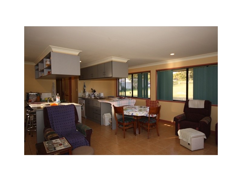 6 Bauer Street, Lowood QLD 4311