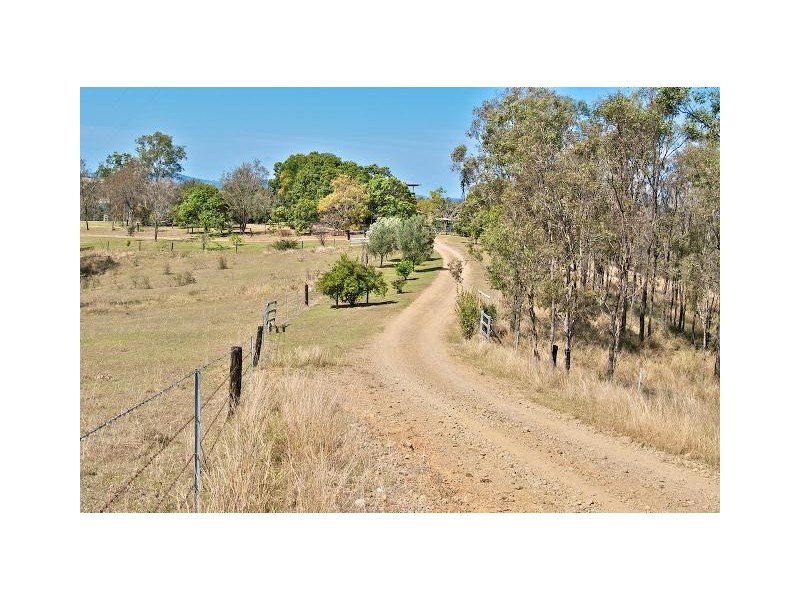 274 Steeleys Rd, Moombra QLD 4312