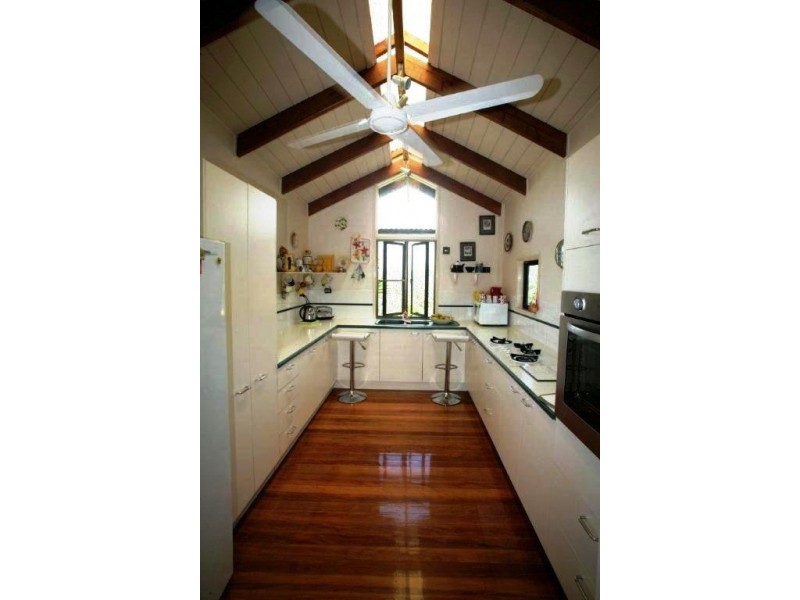 274 Steeleys Rd, Moombra QLD 4312