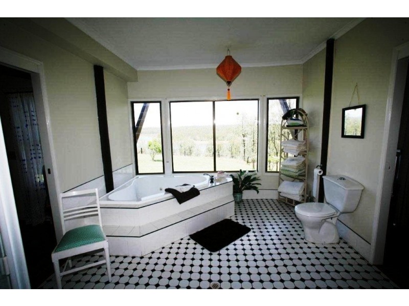 274 Steeleys Rd, Moombra QLD 4312