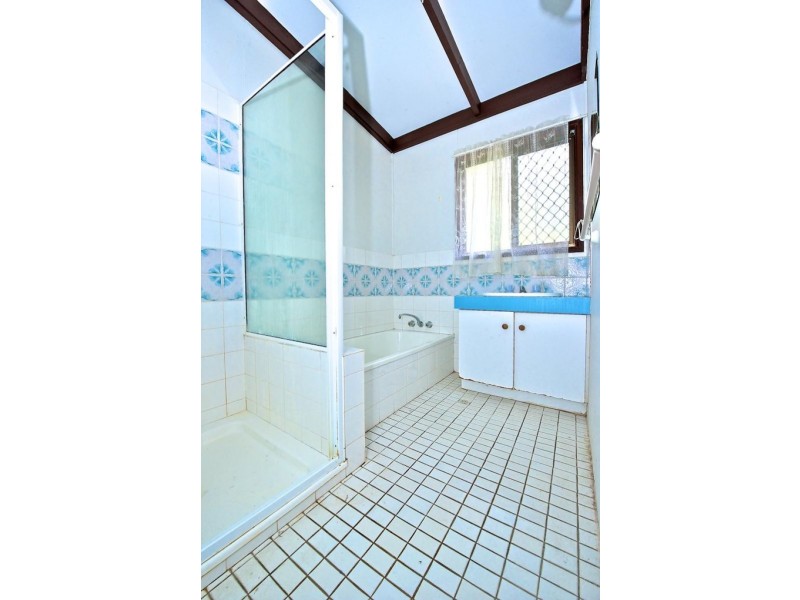 18 Ogilvie St, Bundamba QLD 4304
