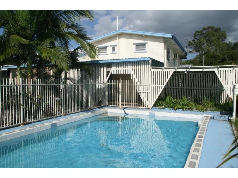 11 Cross St, Raceview QLD 4305