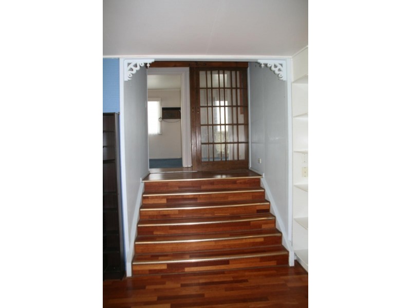11 Cross St, Raceview QLD 4305
