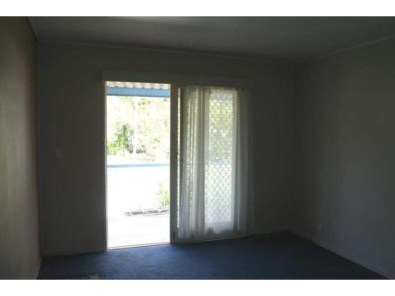 11 Cross St, Raceview QLD 4305