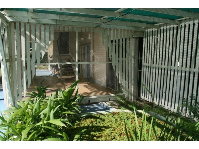 11 Cross St, Raceview QLD 4305