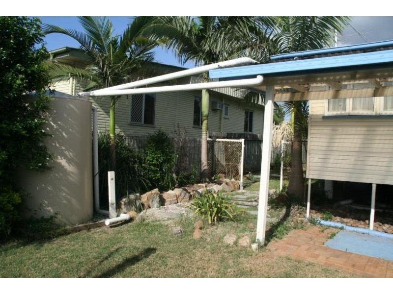11 Cross St, Raceview QLD 4305
