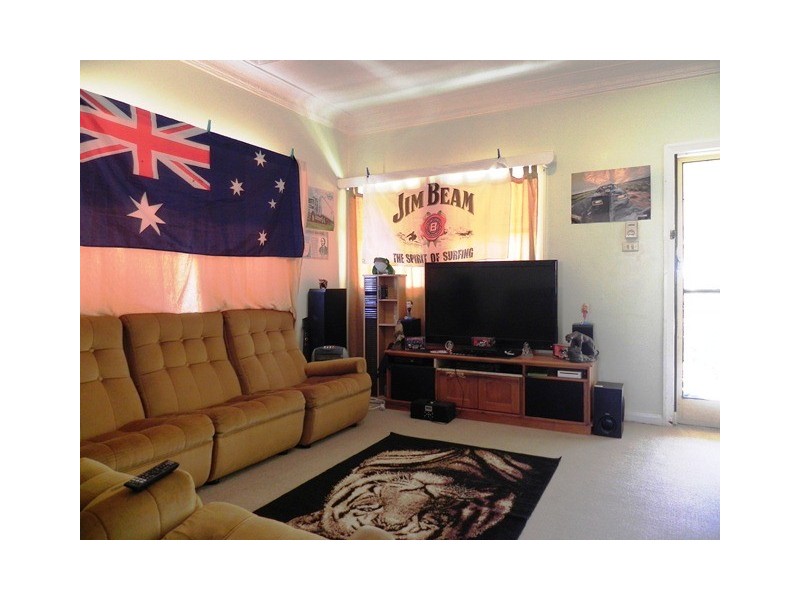 101 Railway Street, Lowood QLD 4311