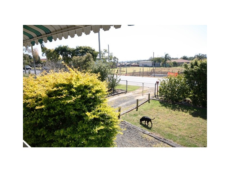 101 Railway Street, Lowood QLD 4311