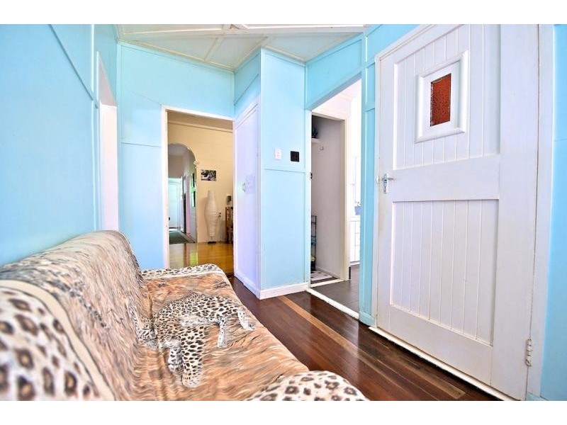 67 Downs Street, North Ipswich QLD 4305