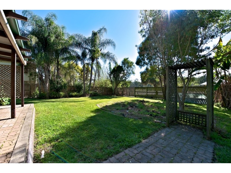 15 Prunda Parade, Raceview QLD 4305