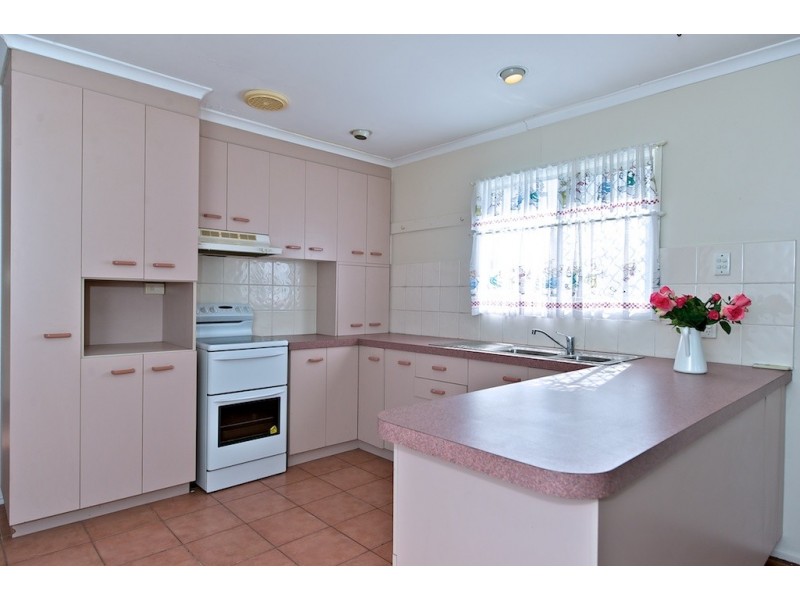 15 Prunda Parade, Raceview QLD 4305