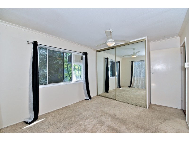 15 Prunda Parade, Raceview QLD 4305