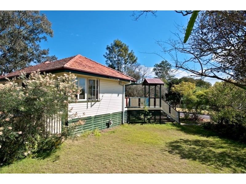 25 Baillieston Street, Leichhardt QLD 4305