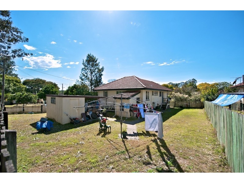 25 Baillieston Street, Leichhardt QLD 4305