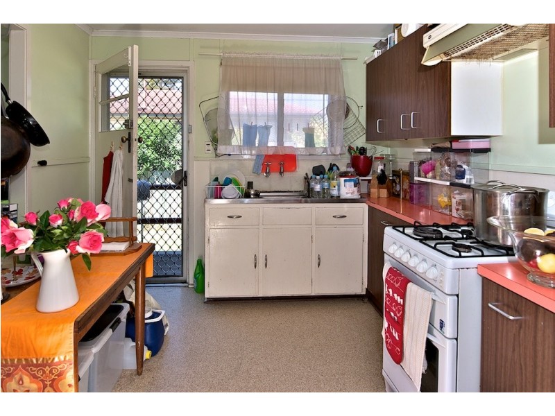 25 Baillieston Street, Leichhardt QLD 4305
