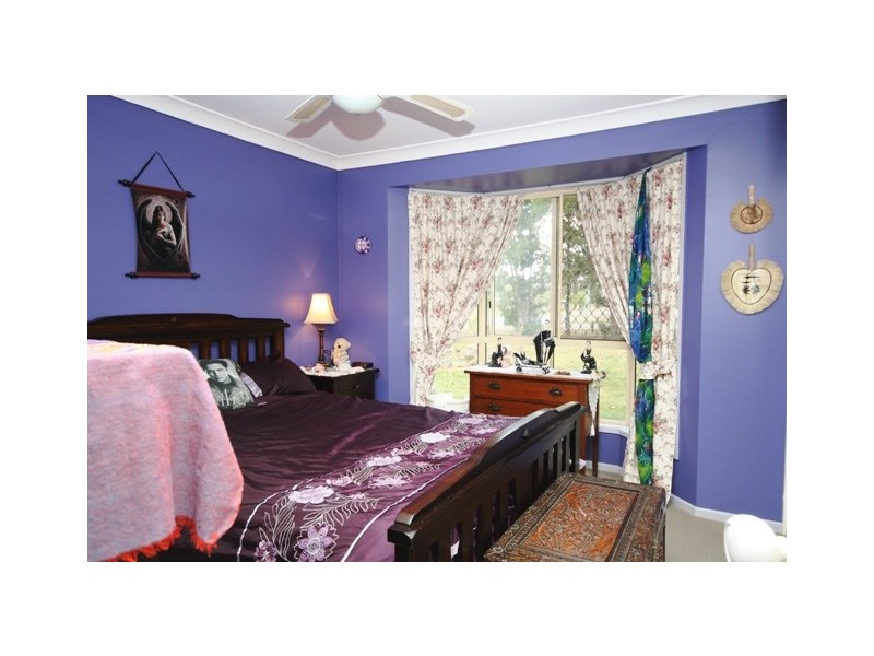 25 Schmidt Rd, Fernvale QLD 4306