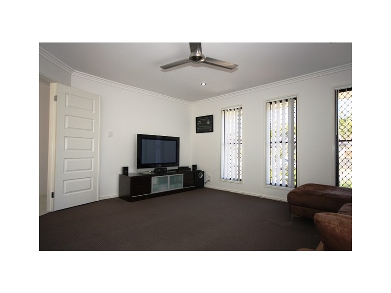 75 HONEYWOOD DRIVE, Fernvale QLD 4306