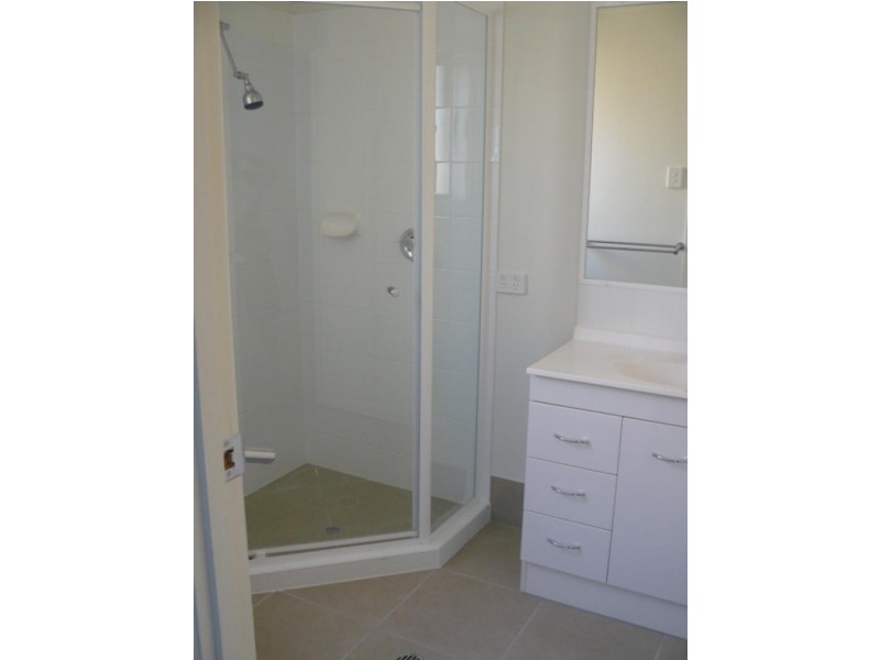 8 Biella Street, Leichhardt QLD 4305