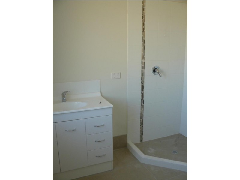 16 Biella St, Leichhardt QLD 4305