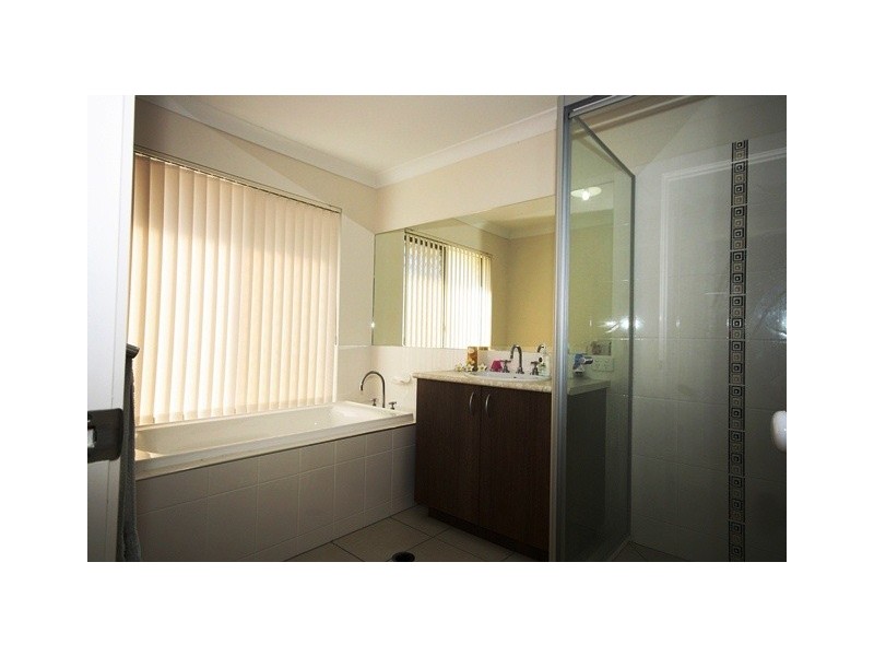 4 Willowood Place, Fernvale QLD 4306