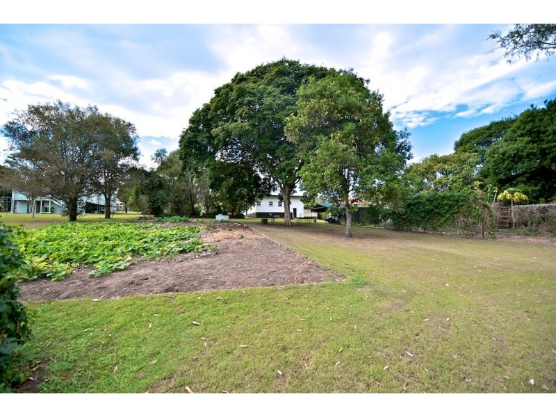 18 Pommer Street, Brassall QLD 4305