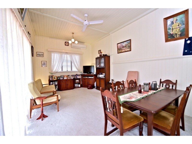 18 Pommer Street, Brassall QLD 4305